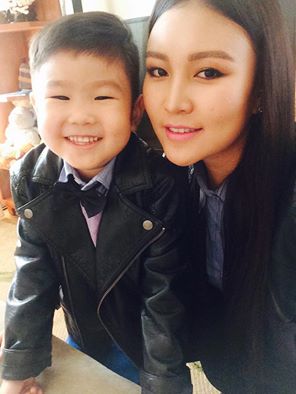 Н.Мөнхсоёл анх удаа хүүтэйгээ хамт